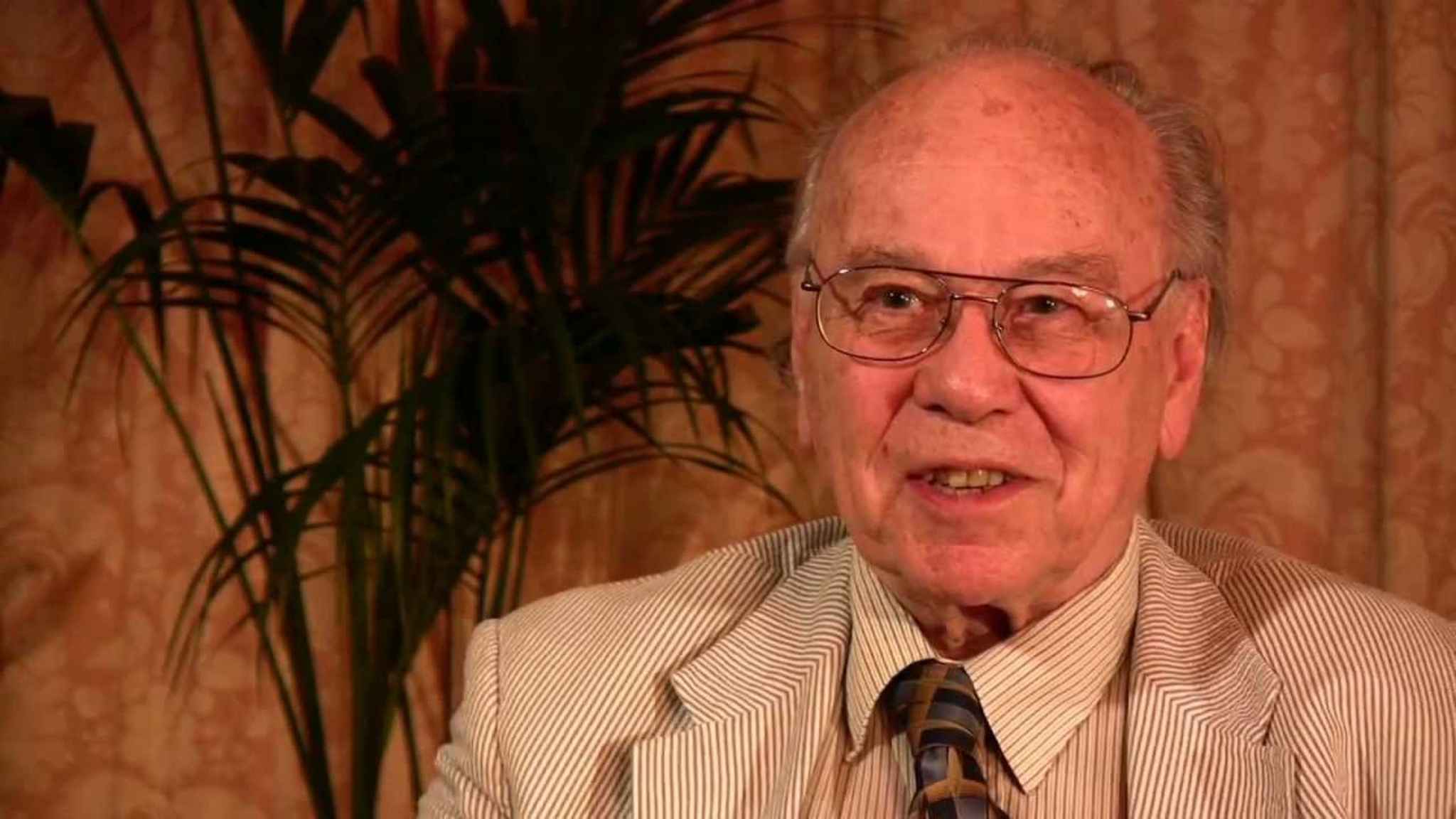 Professor Murray Straus Discussing IPV